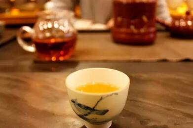 寒冷的天，是喝茶的天